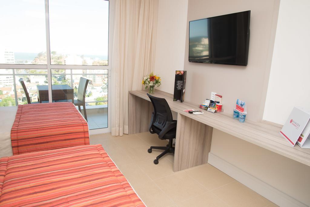 Ramada By Wyndham Macae Hotel & Suites Екстериор снимка