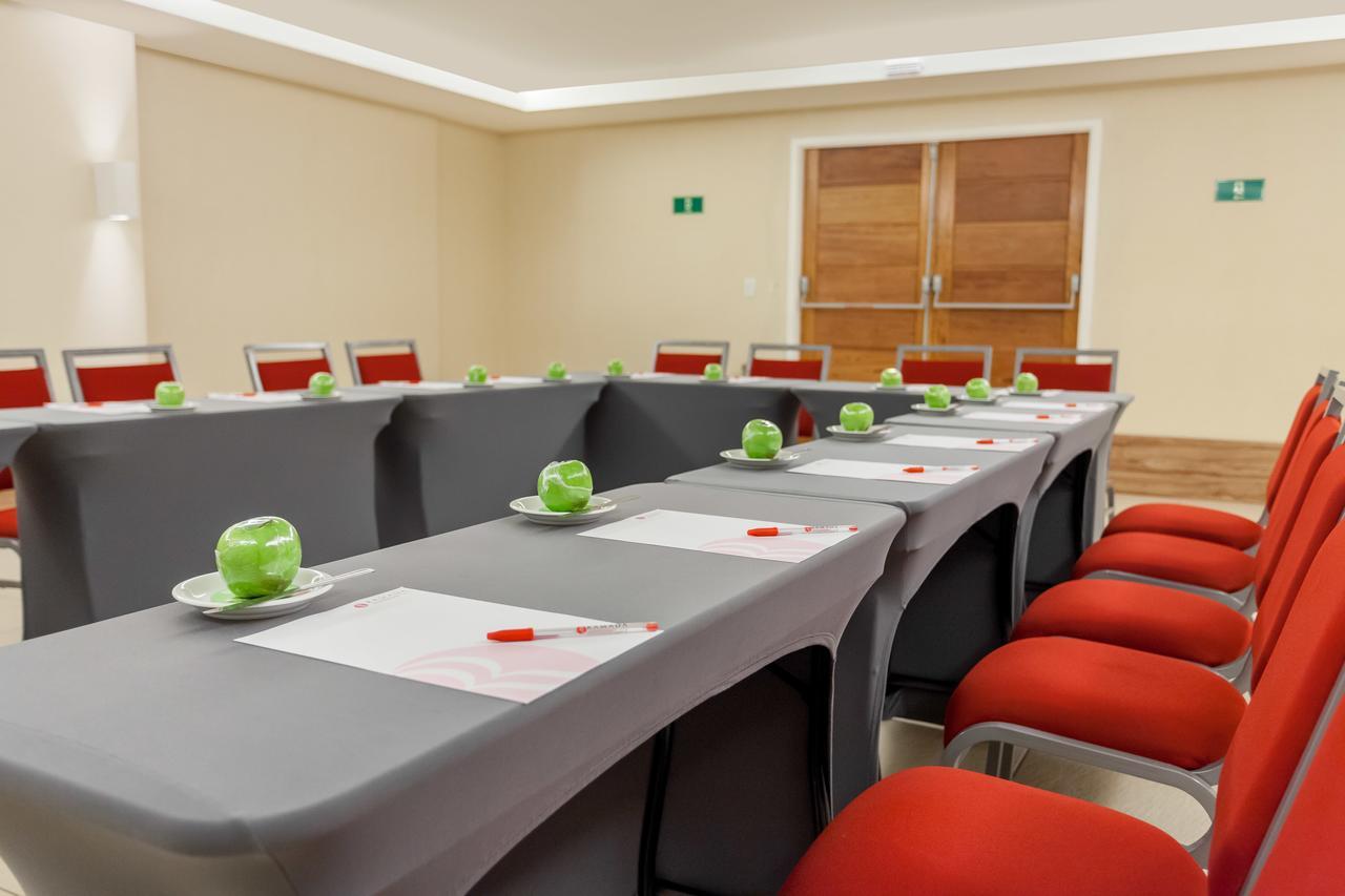 Ramada By Wyndham Macae Hotel & Suites Екстериор снимка
